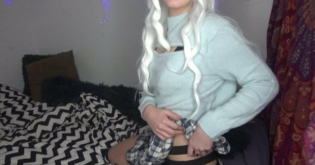 Nacktes geleaktes OnlyFans-Foto von Peasandpies