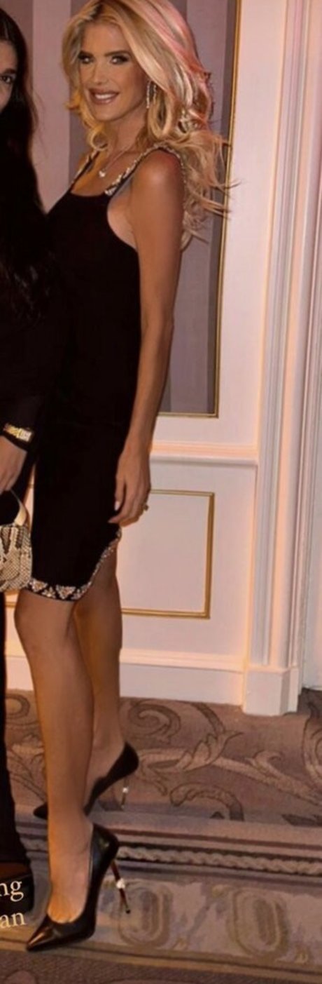 Nacktes geleaktes OnlyFans-Foto von Victoria Silvstedt