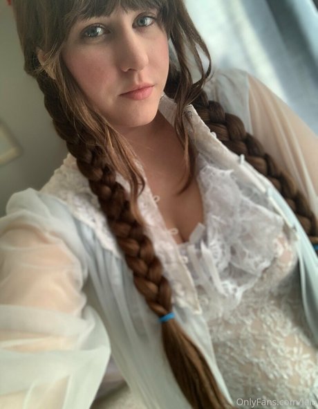 Nacktes geleaktes OnlyFans-Foto von Nsfwleia