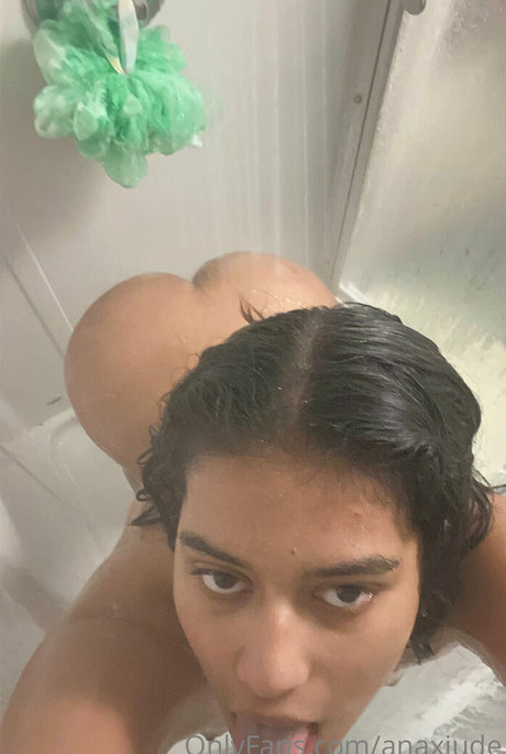 Nacktes geleaktes OnlyFans-Foto von Peachyfitgirl