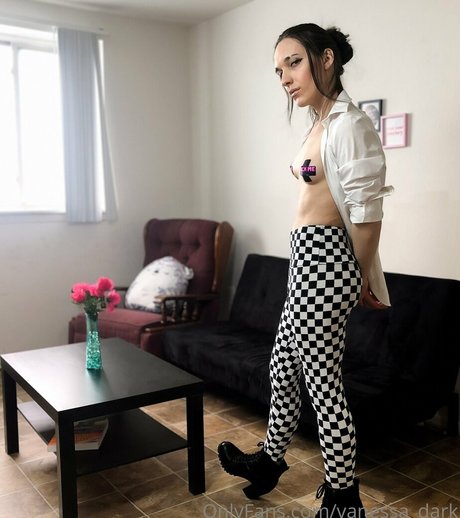 Vanessa_dark