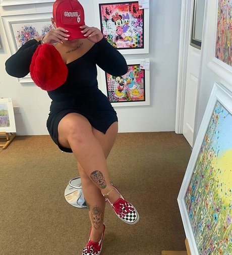 Nacktes geleaktes OnlyFans-Foto von Peaches