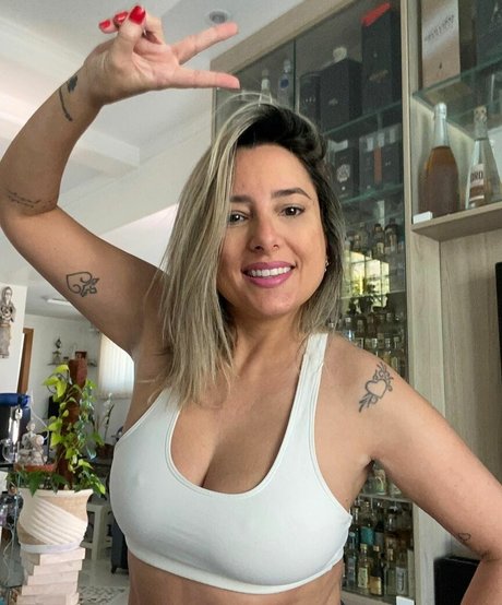 Nacktes geleaktes OnlyFans-Foto von Carol Bernardi