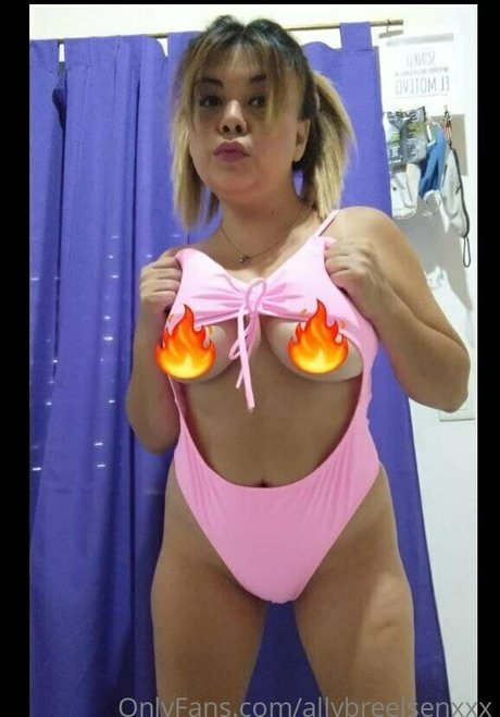 Nacktes geleaktes OnlyFans-Foto von Allybreelsenxxx