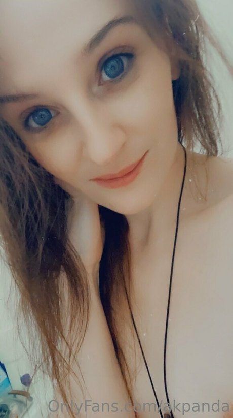 Nacktes geleaktes OnlyFans-Foto von Akpanda