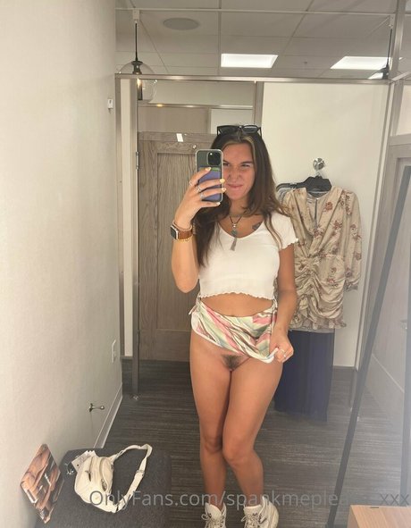 Nacktes geleaktes OnlyFans-Foto von Spankmepleasexxx