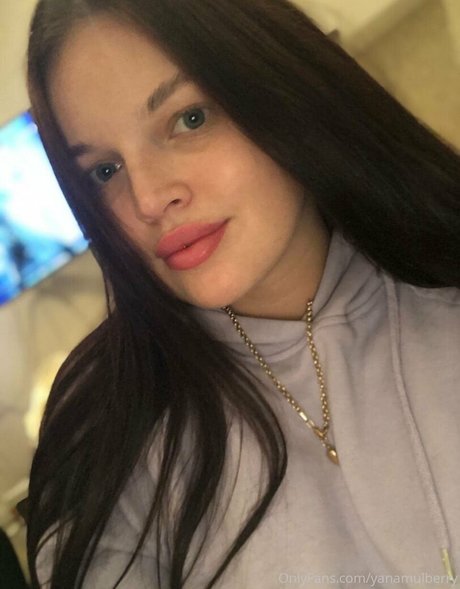 Nacktes geleaktes OnlyFans-Foto von Yanamulberry