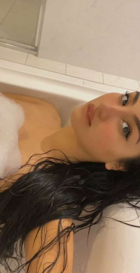 Nacktes geleaktes OnlyFans-Foto von Tiareangel