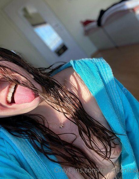 Nacktes geleaktes OnlyFans-Foto von Babedenitsa