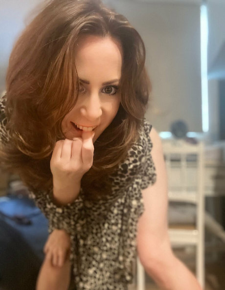 Nacktes geleaktes OnlyFans-Foto von Englishrosie21