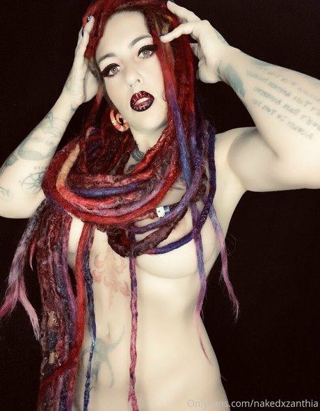 Nakedxzanthia