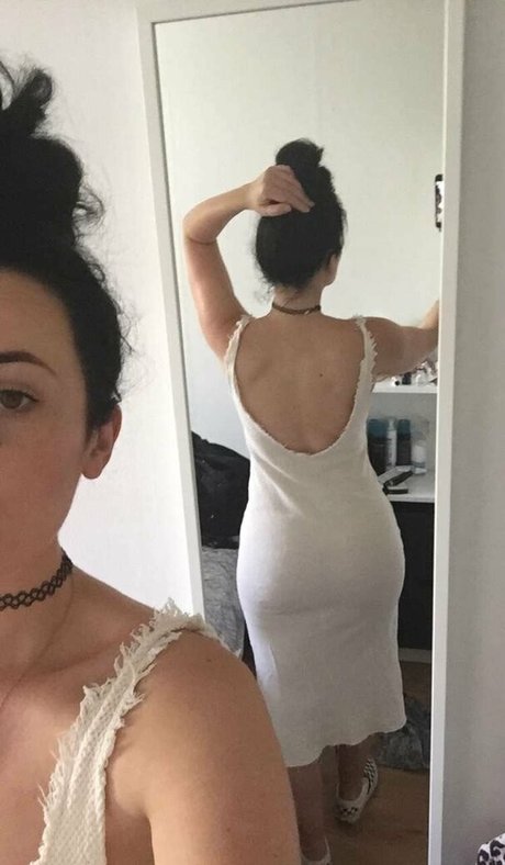 Nacktes geleaktes OnlyFans-Foto von Seshemetka