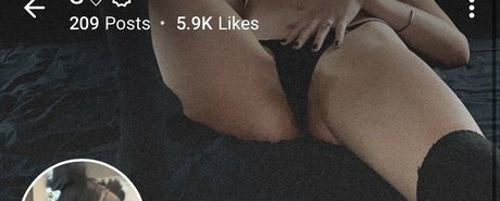 Nacktes geleaktes OnlyFans-Foto von Spookyinternetgf