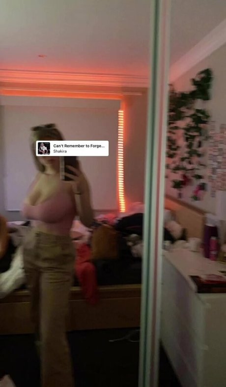 Nacktes geleaktes OnlyFans-Foto von Chantelle A