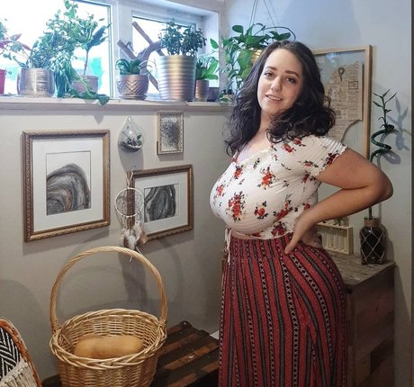 Nacktes geleaktes OnlyFans-Foto von Lartdanstoutessesformes