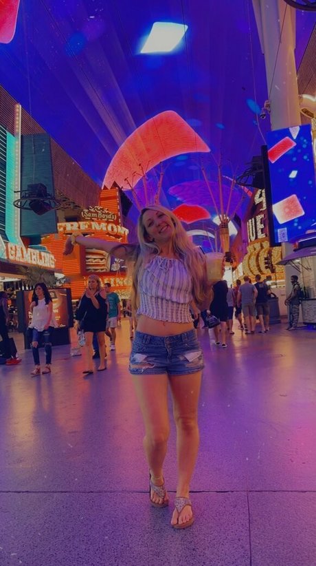 Nacktes geleaktes OnlyFans-Foto von Erika Swingz