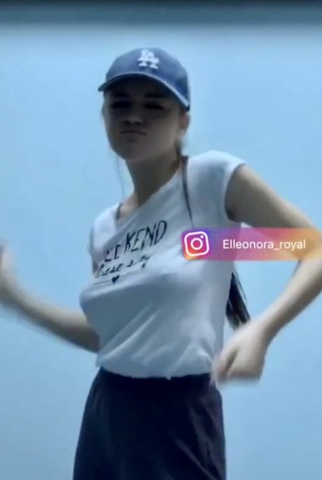 Nacktes geleaktes OnlyFans-Foto von Elleonora Royal