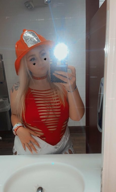 Nacktes geleaktes OnlyFans-Foto von Hannah Rose