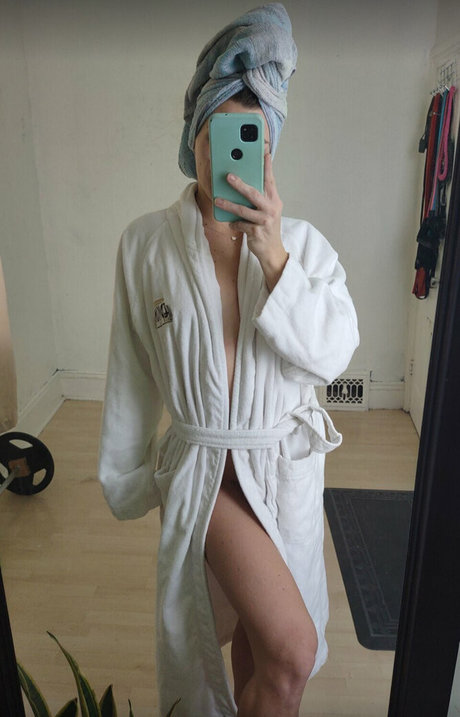 Nacktes geleaktes OnlyFans-Foto von Myraxxxx