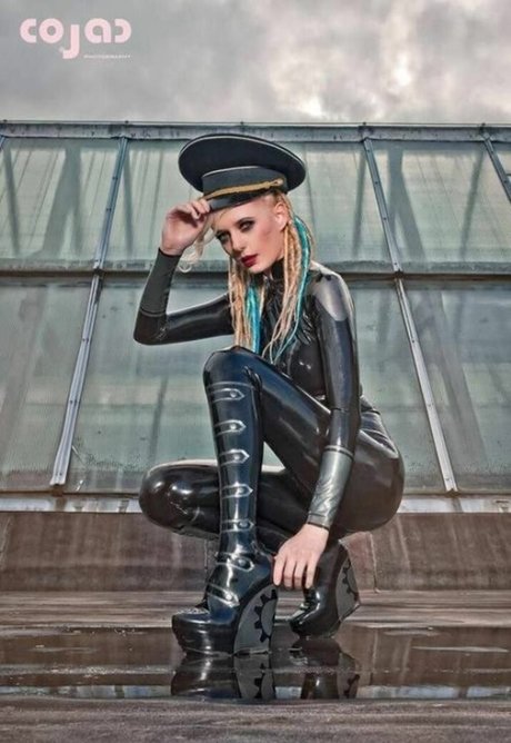 Nacktes geleaktes OnlyFans-Foto von Deemonica Asmr
