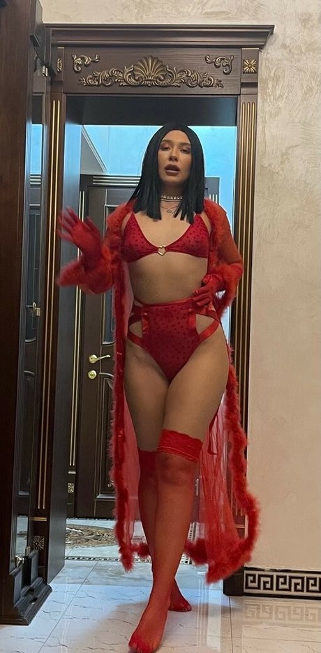Nacktes geleaktes OnlyFans-Foto von Emy Alupei