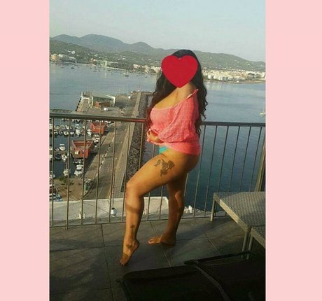 Nacktes geleaktes OnlyFans-Foto von Megan Carys Gomer