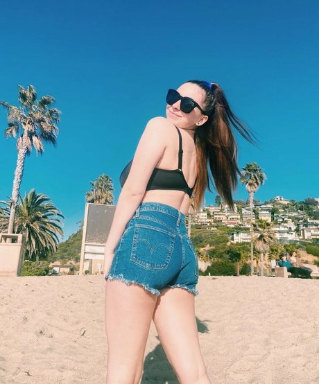 Nacktes geleaktes OnlyFans-Foto von Lily Patrick