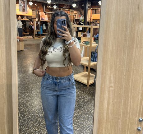 Nacktes geleaktes OnlyFans-Foto von Hanahoops