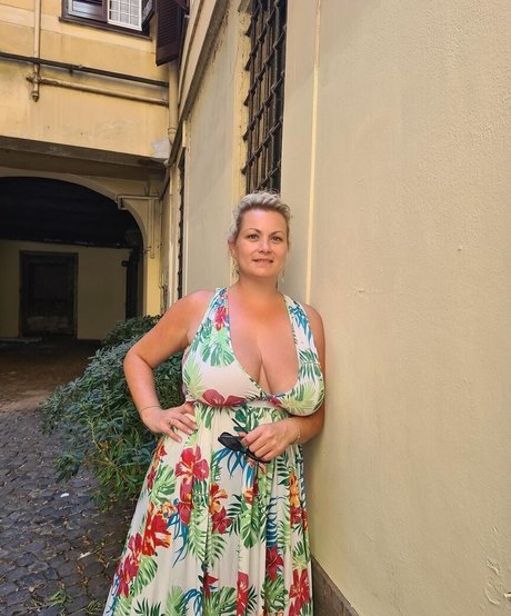 Nacktes geleaktes OnlyFans-Foto von Patirose