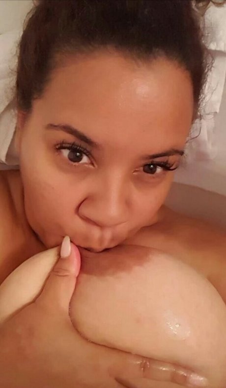 Nacktes geleaktes OnlyFans-Foto von Faithful34