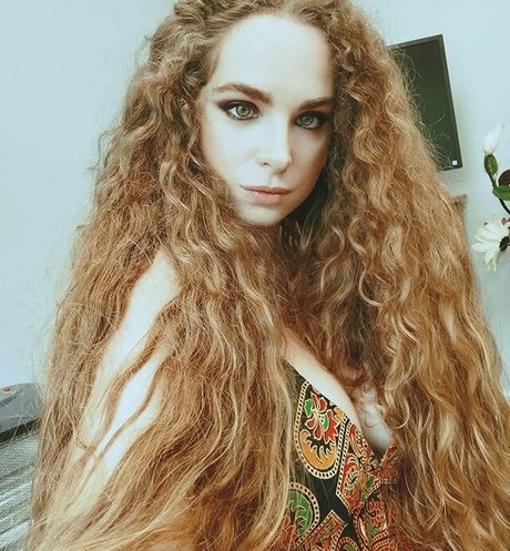 Nacktes geleaktes OnlyFans-Foto von Emily Jezebelle Hamilton