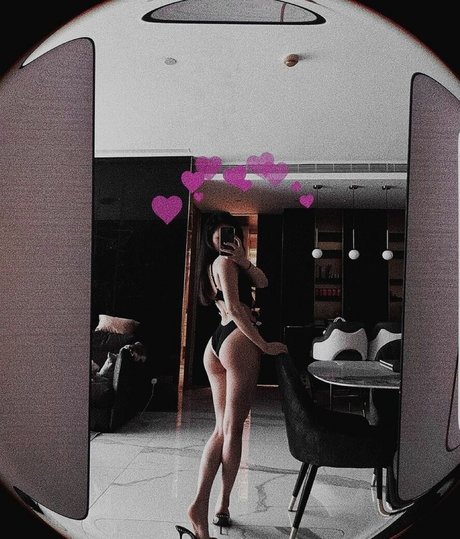 Luna Hwang
