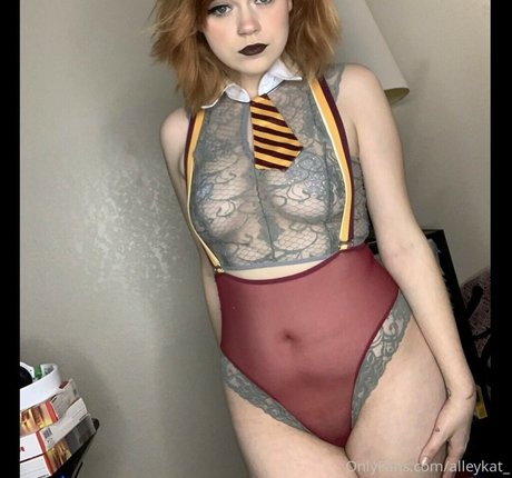 Nacktes geleaktes OnlyFans-Foto von Alleykat421