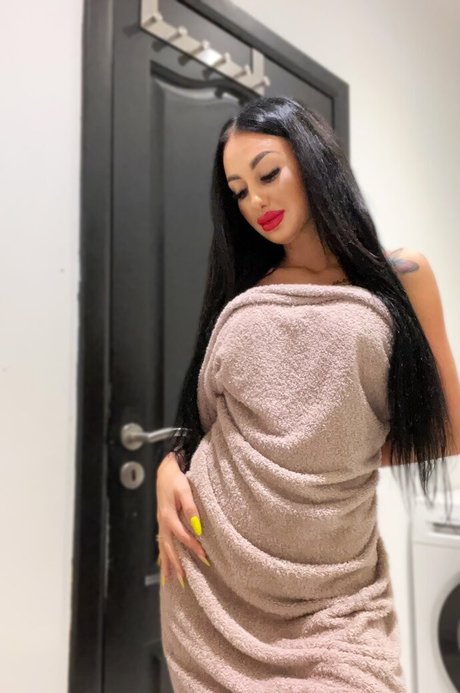 Nacktes geleaktes OnlyFans-Foto von Deeaxoxx
