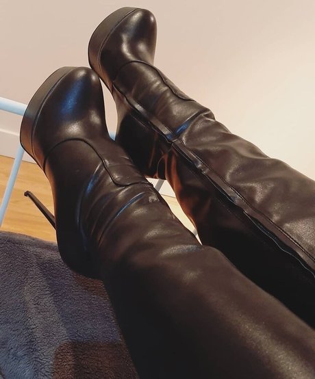 Nacktes geleaktes OnlyFans-Foto von Kay Morgan