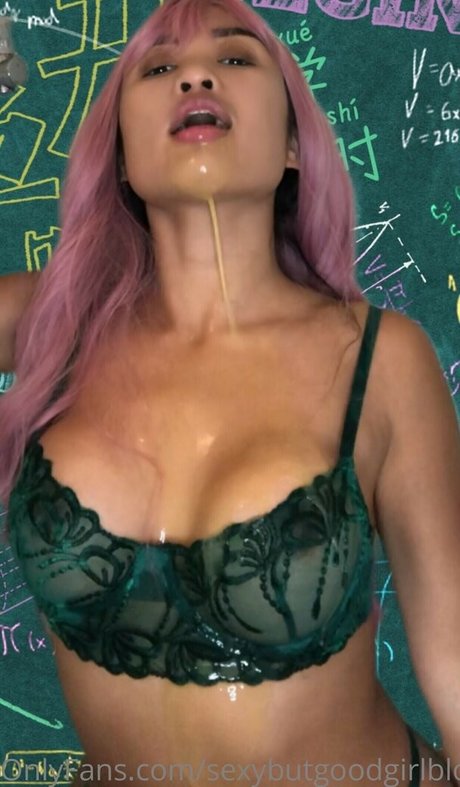 Sexybutgoodgirl