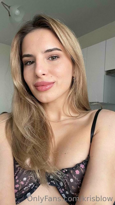 Nacktes geleaktes OnlyFans-Foto von Kris Blow