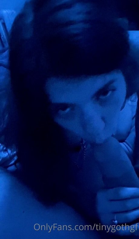 Nacktes geleaktes OnlyFans-Foto von Tinygothgf