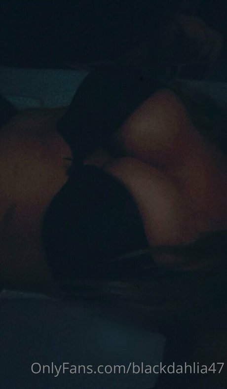 Nacktes geleaktes OnlyFans-Foto von Blackdahlia47