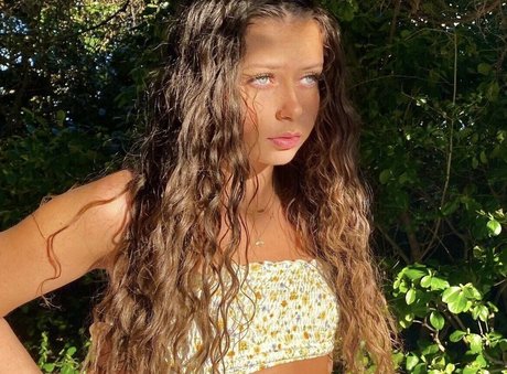 Nacktes geleaktes OnlyFans-Foto von Aspen Avery