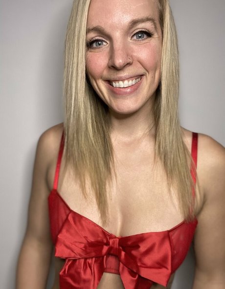 Nacktes geleaktes OnlyFans-Foto von Missy Darling