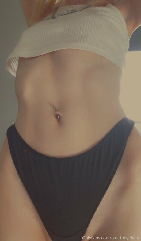 Nacktes geleaktes OnlyFans-Foto von Courtneyriverss