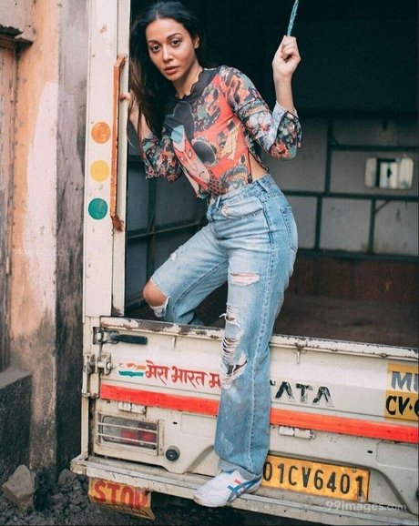 Aahana Kumra