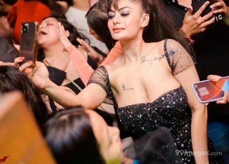 Nacktes geleaktes OnlyFans-Foto von Suhaani Laskar