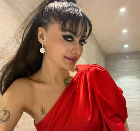 Nacktes geleaktes OnlyFans-Foto von Suhaani Laskar