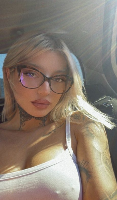 Nacktes geleaktes OnlyFans-Foto von Angrrboda