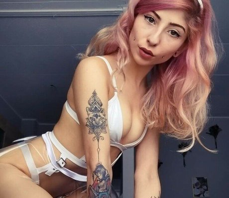 Nacktes geleaktes OnlyFans-Foto von Ciiraiyazarela