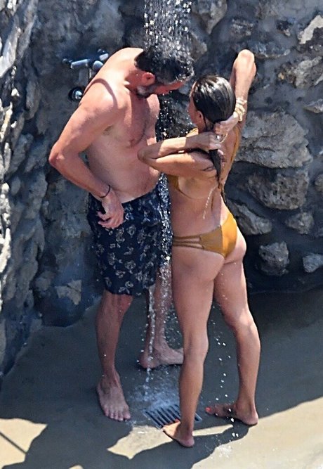 Nacktes geleaktes OnlyFans-Foto von Brooke Burke