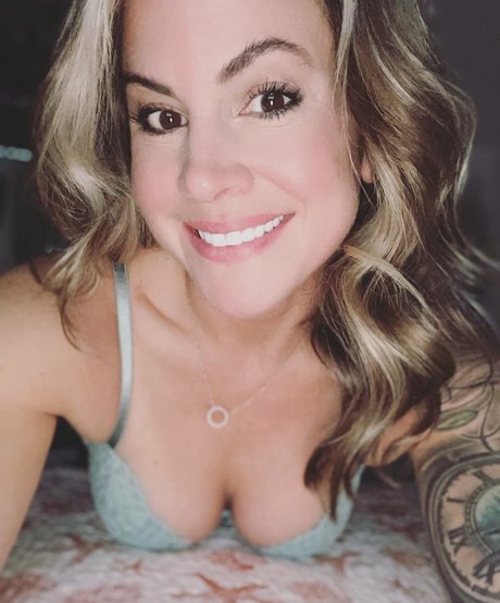 Nacktes geleaktes OnlyFans-Foto von Jennah Marie