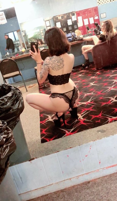 Nacktes geleaktes OnlyFans-Foto von Badfawn Free